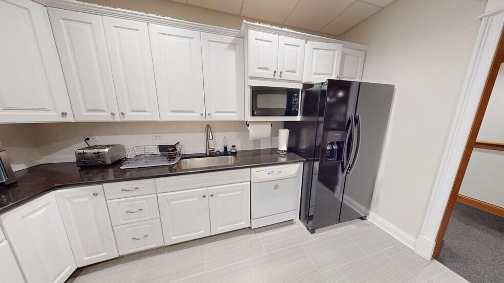 More Photos Of 40W320 Lafox Rd, St Charles Loft Creative Space For Sale