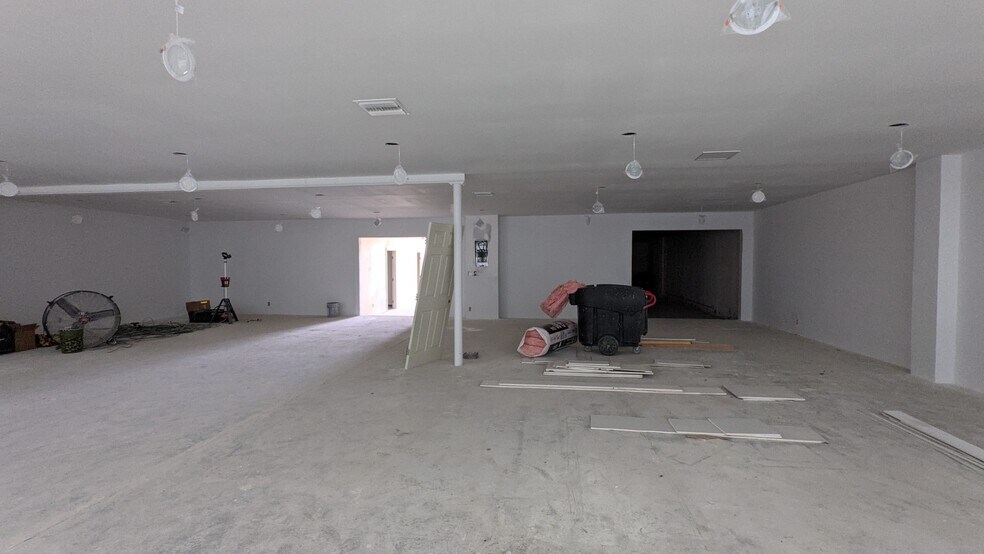More Photos Of 440 E Holt Ave, Pomona Storefront For Lease