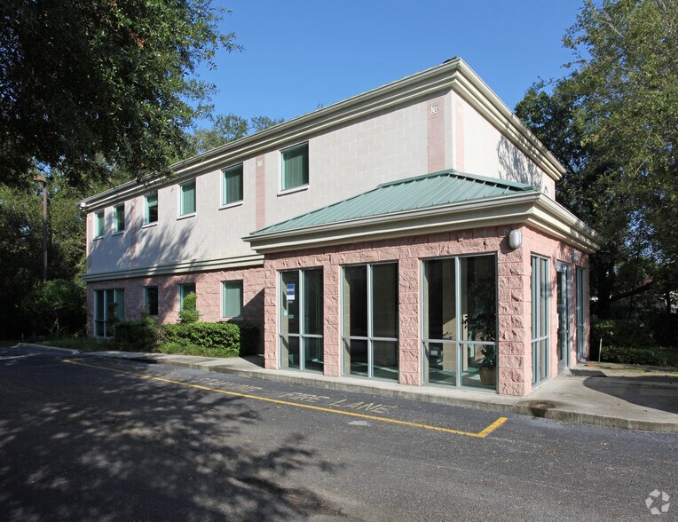 Primary Photo Of 665 W Warren Ave, Longwood Office For Lease