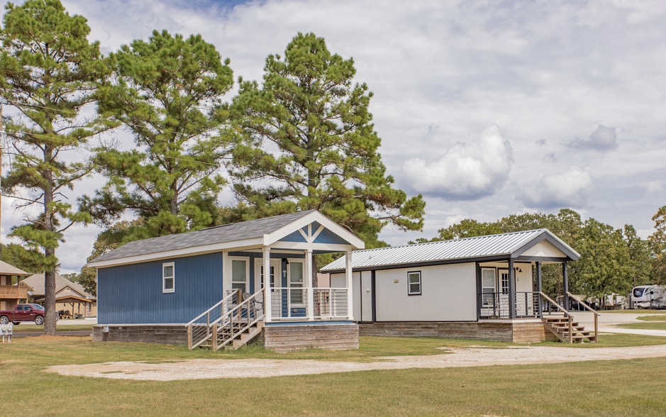 More Photos Of 507 County Road 1550, Alba Multifamily For Sale