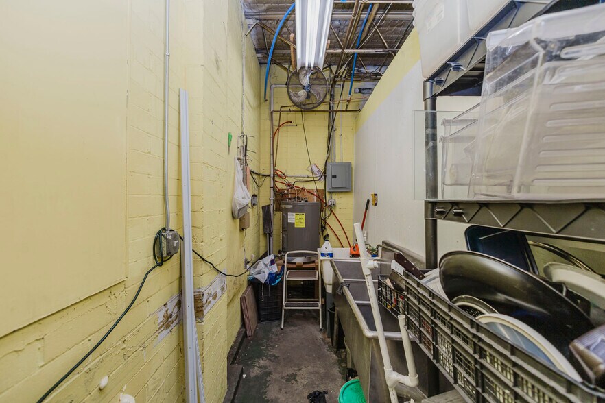 More Photos Of 925 E 19th St, Wichita Warehouse For Sale