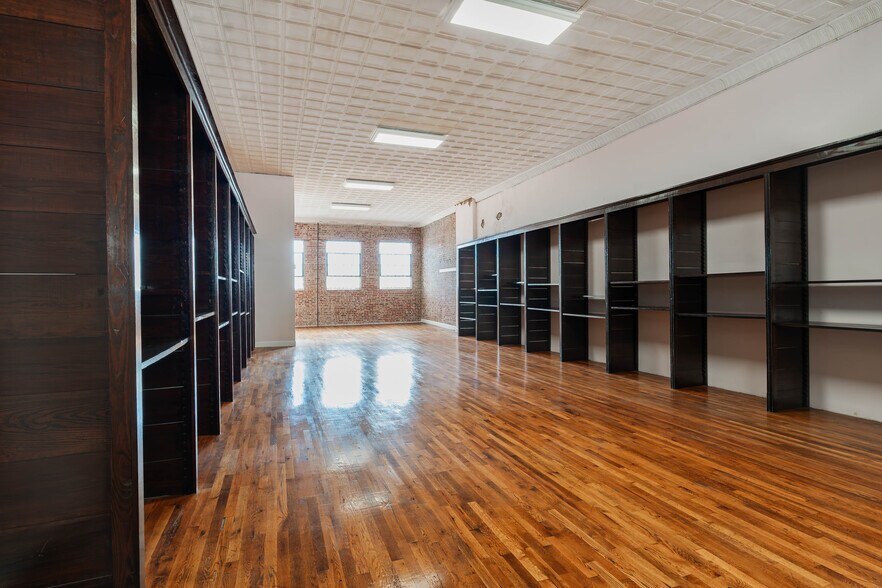 More Photos Of 110 E Main St, Union Storefront Retail Office For Lease