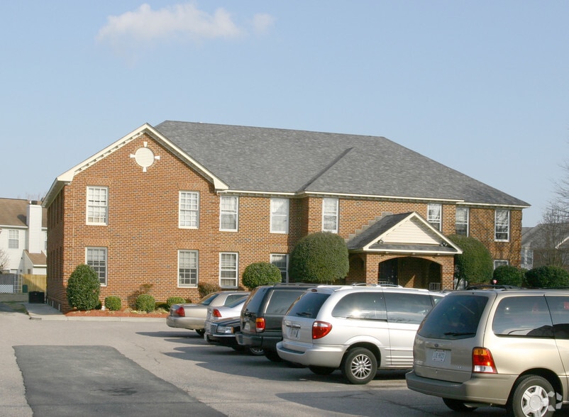 More Photos Of 628 Cedar Rd, Chesapeake Office For Lease
