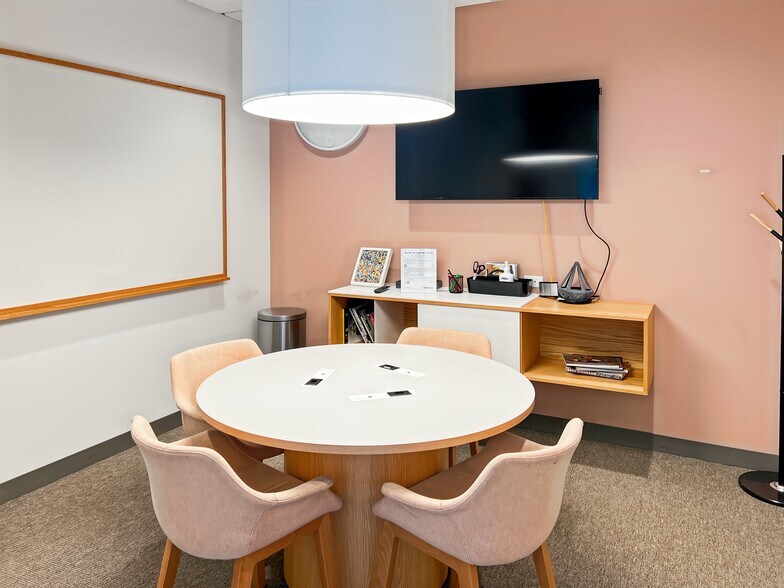 More Photos Of 301 Grant St, Pittsburgh Coworking Space