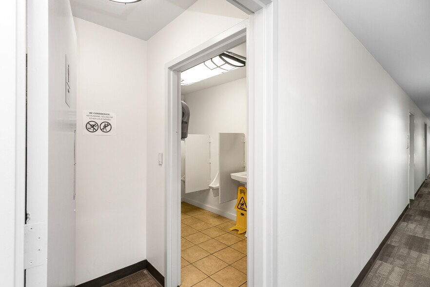 More Photos Of 595 W Lambert Rd, Brea Loft Creative Space For Lease