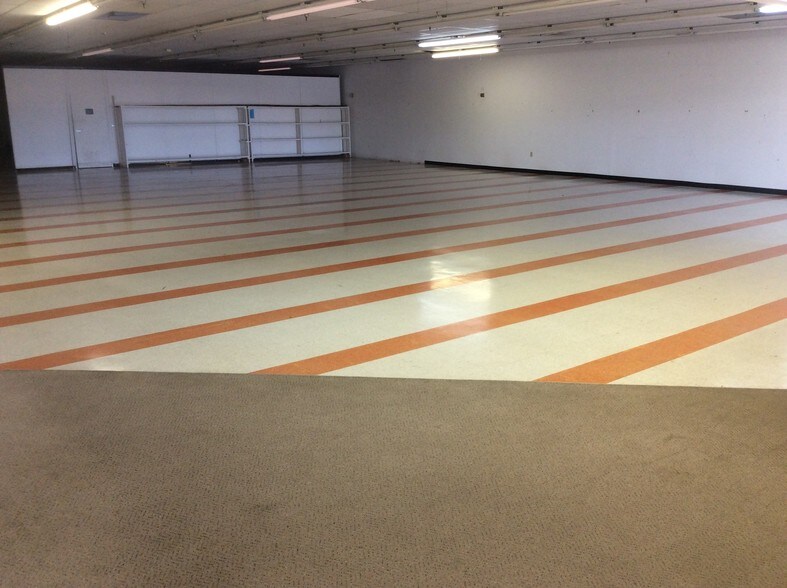 More Photos Of 5636 US Route 60, Huntington Unknown For Lease