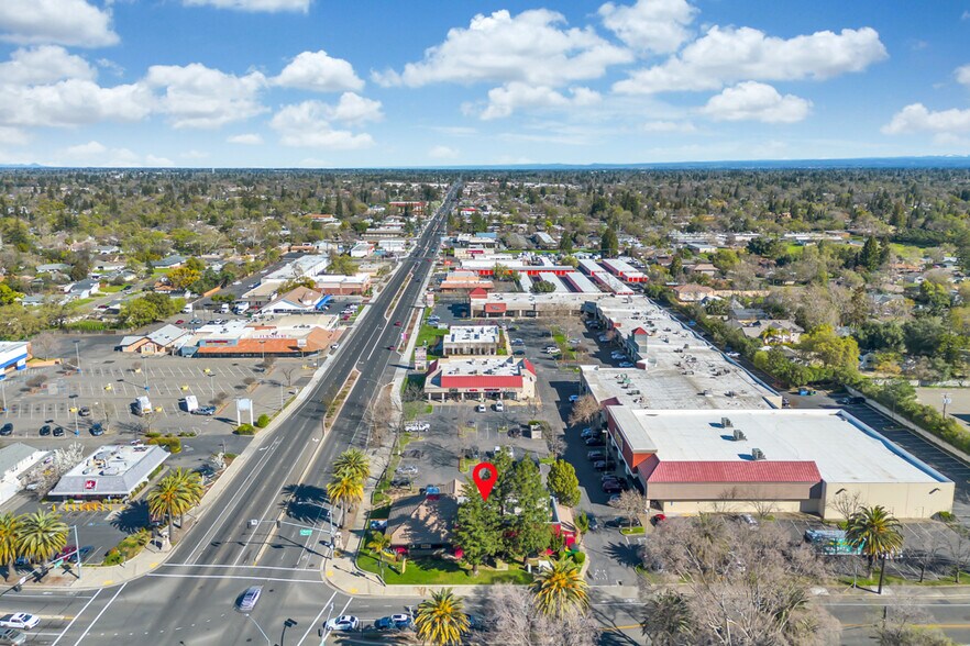 More Photos Of 6400 Fair Oaks Blvd, Carmichael Restaurant For Sale