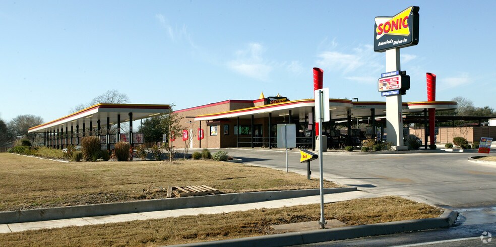 More Photos Of 2325 Pat Booker Rd, Universal City Fast Food For Sale