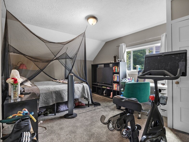 More Photos Of 175 W Bond St, Astoria Storefront Retail Residential For Sale