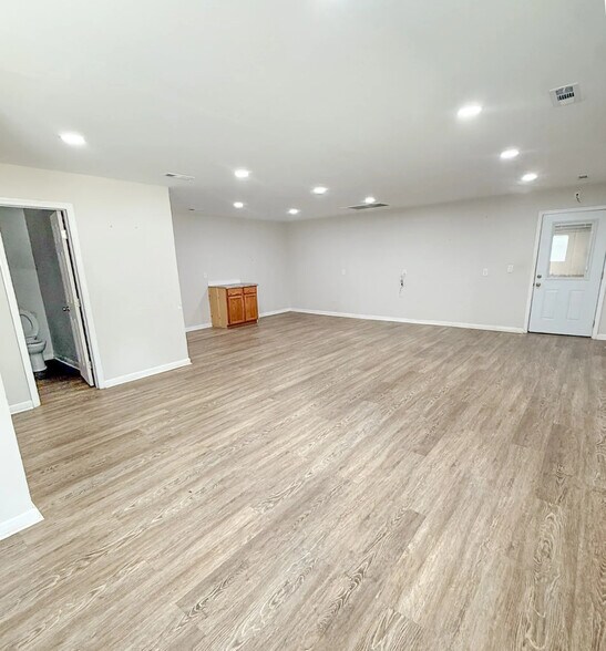 More Photos Of 138 Lawler Rd, Brownsboro Warehouse For Sale