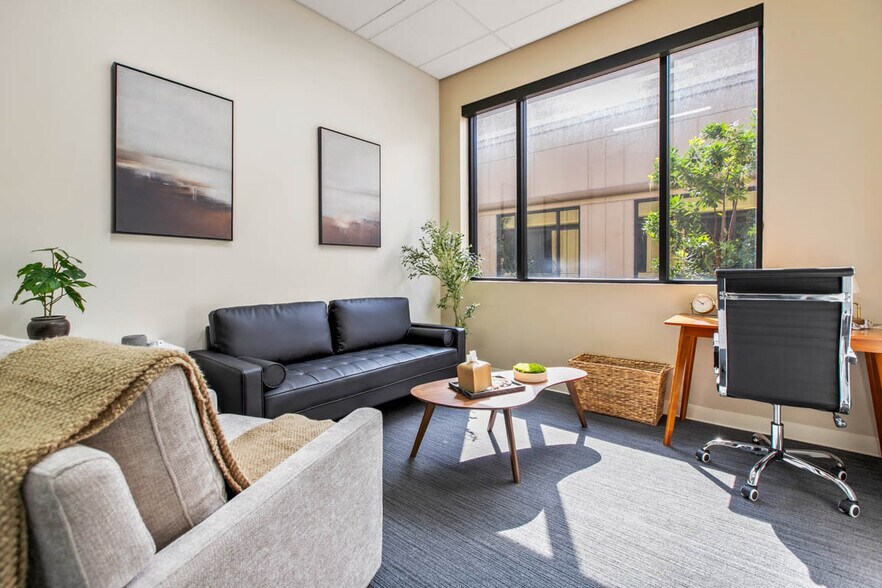 More Photos Of 4684 Ontario Mills Pky, Ontario Coworking Space