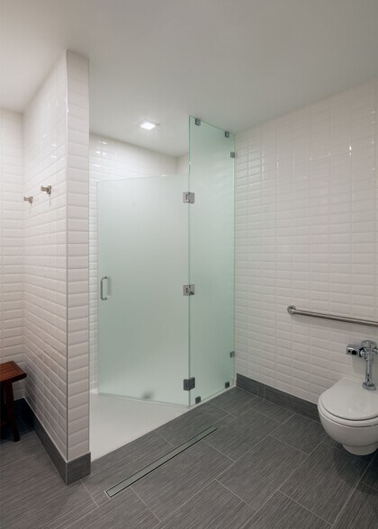 More Photos Of 1150 Connecticut Ave NW, Washington Office For Lease