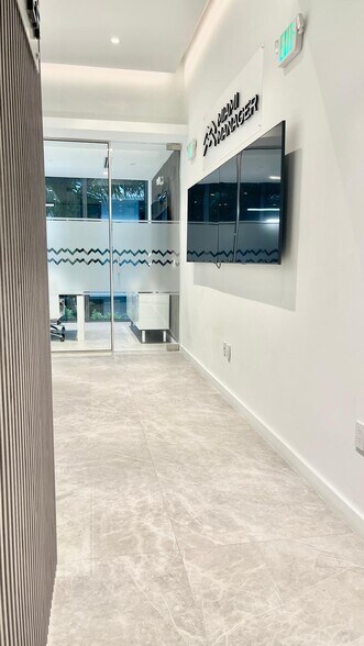 More Photos Of 2980 NE 207th St, Aventura Office Residential For Lease