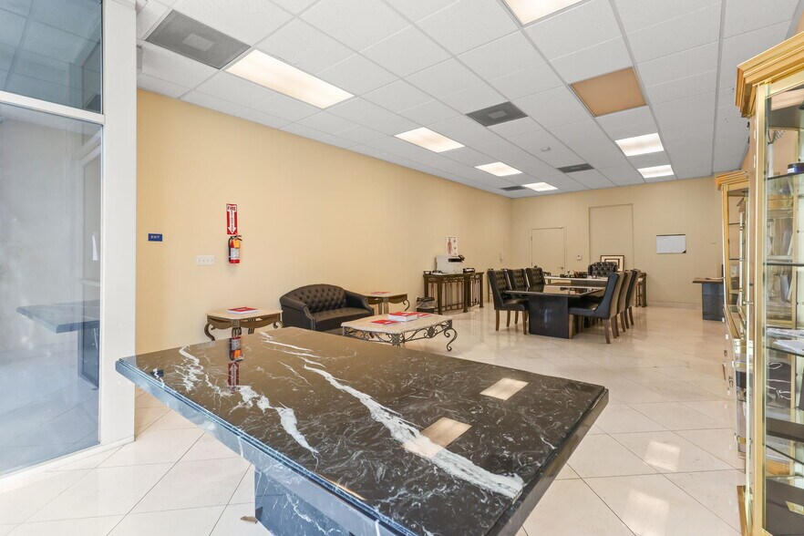 More Photos Of 176-178 S Alvarado St, Los Angeles Medical For Sale