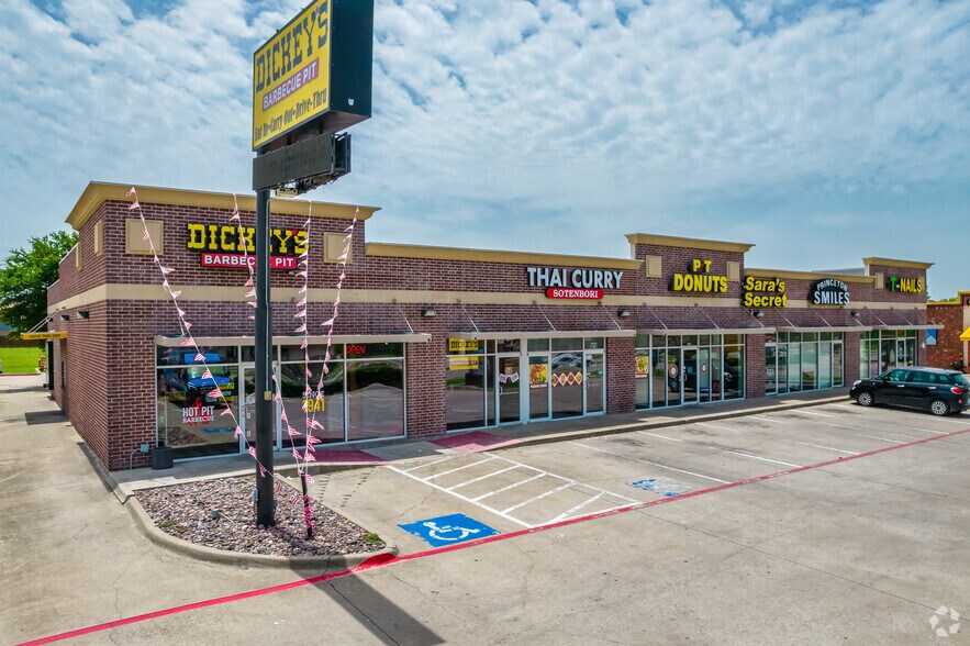 More Photos Of 501 E Princeton Dr, Princeton Storefront For Lease