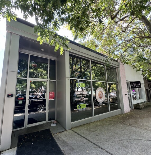 Primary Photo Of 5705 Kavanaugh Blvd, Little Rock Restaurant For Lease