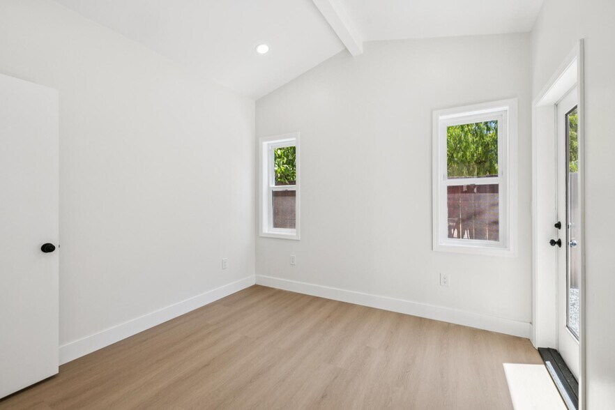 More Photos Of 846 Wilmac Ave, Novato Apartments For Sale