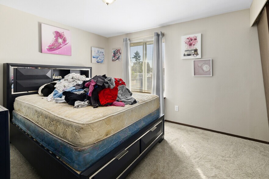 More Photos Of 429 37th St SE, Auburn Apartments For Sale