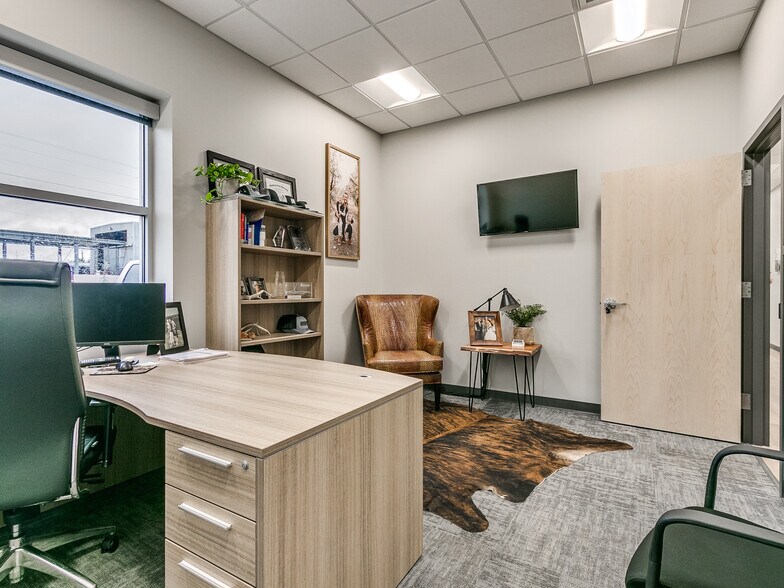 More Photos Of 8890 S Sunnylane Rd, Oklahoma City Flex For Sale