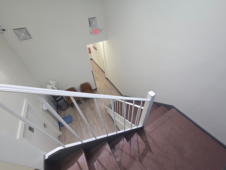 More Photos Of 9530 Queens Blvd, Rego Park Storefront For Sale