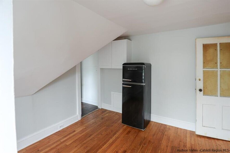 More Photos Of 58 Saint James St, Kingston Apartments For Sale