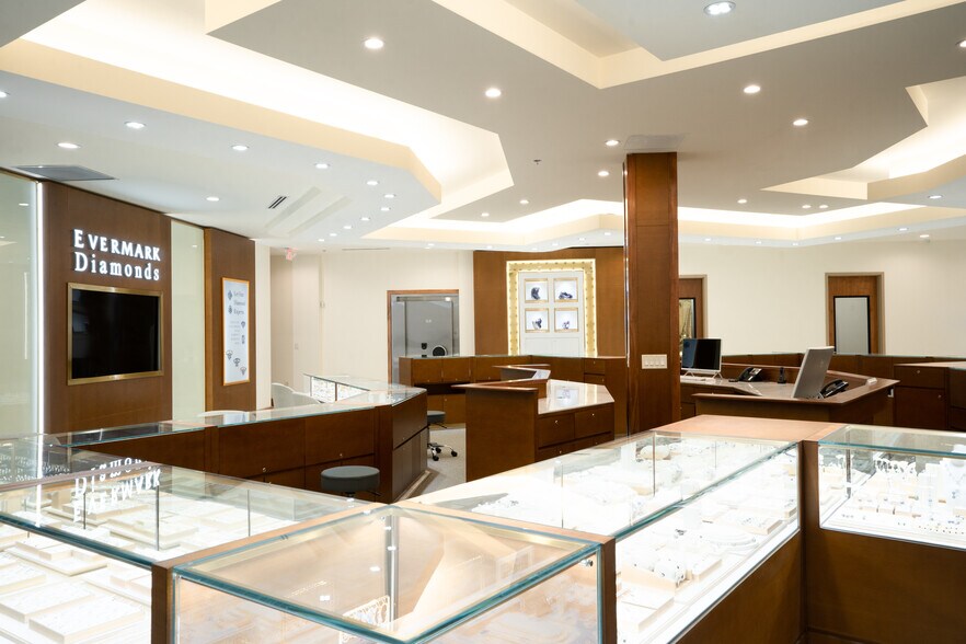 More Photos Of 3170 Peachtree Pkwy, Johns Creek Office For Lease