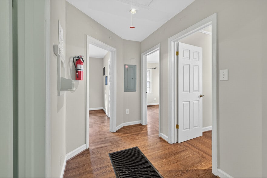 More Photos Of 1393 Church St, Decatur Office Residential For Sale