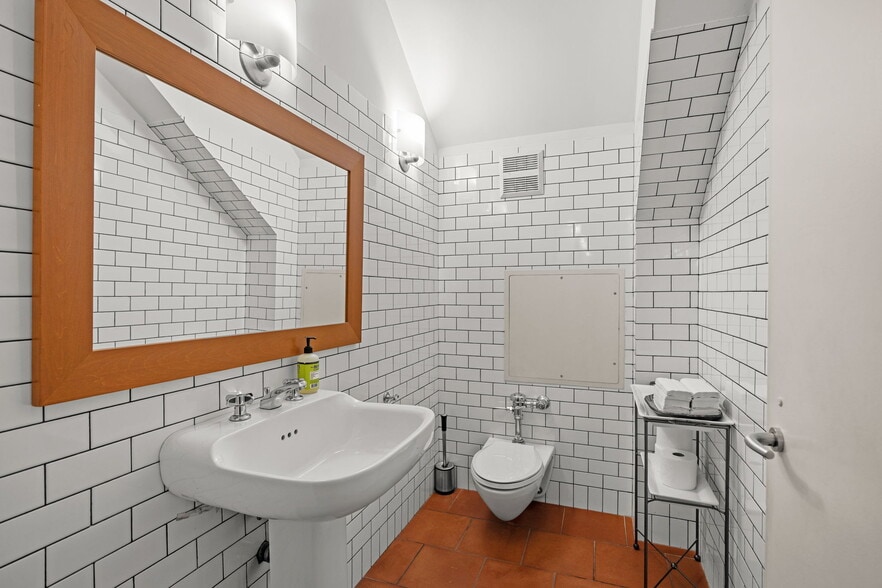 More Photos Of 37 Greene St, New York Apartments For Sale