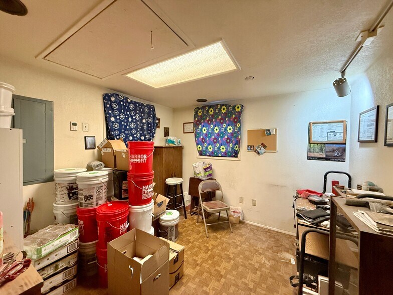 More Photos Of 4744 W US Highway 70, Thatcher Specialty For Sale