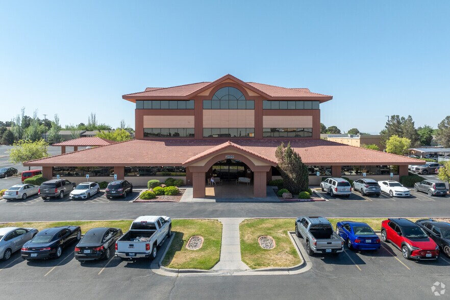 Primary Photo Of 2400 Trawood Dr, El Paso Medical For Lease