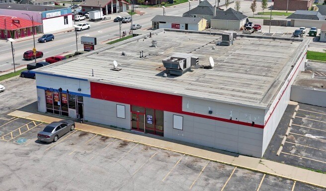 More Photos Of 2729 W Broadway St, Council Bluffs Freestanding For Lease