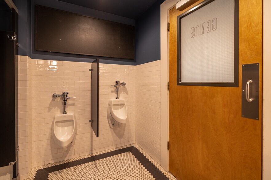 More Photos Of 743 Haywood Rd, Asheville Restaurant For Sale