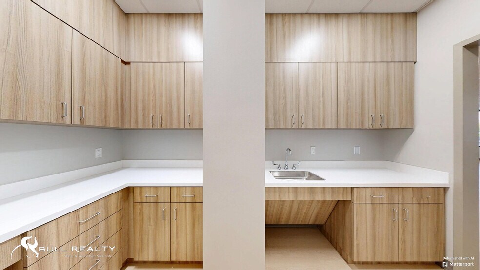 More Photos Of 34 Upper Riverdale Rd, Riverdale Medical For Lease