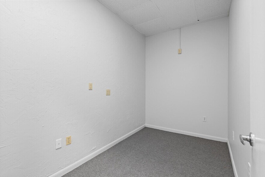 More Photos Of 2339 Sunset Point Rd, Clearwater Medical For Lease