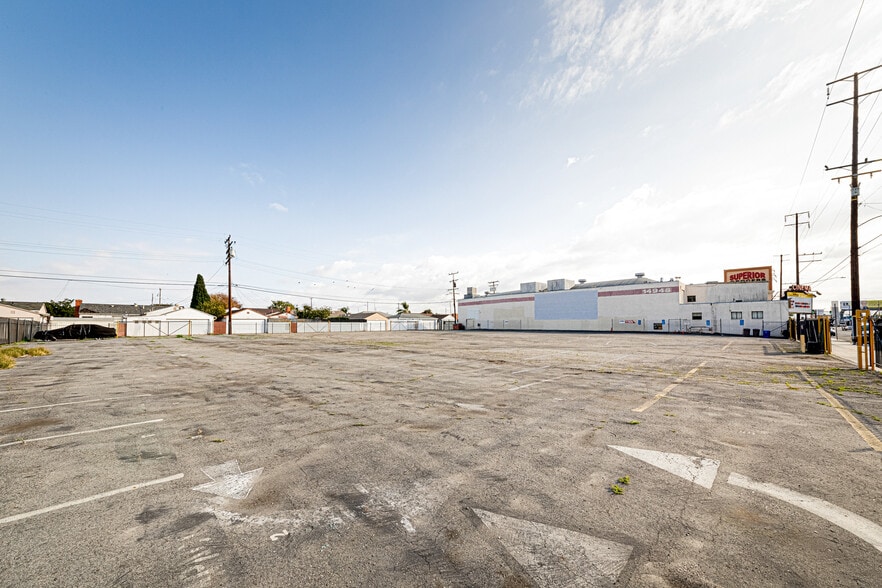More Photos Of 14948 Crenshaw Blvd, Gardena Movie Theatre For Sale