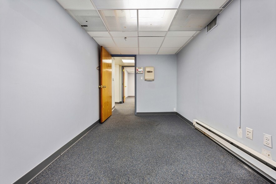 More Photos Of 200-12 44th Ave, Bayside Office For Lease