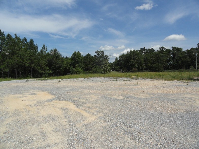 More Photos Of 235 Shiloh Church Rd, Ellisville Distribution For Sale