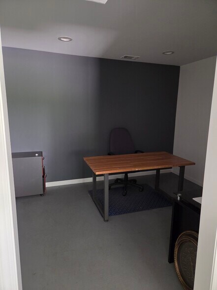 More Photos Of 3795 Evans Rd, Cumming Warehouse For Lease