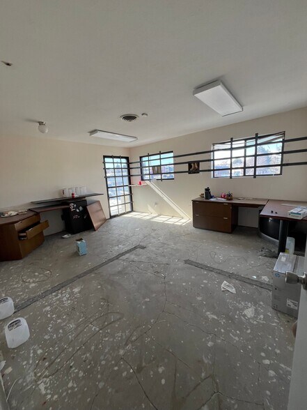 More Photos Of 3400 S Oneida Way, Denver Office Residential For Sale