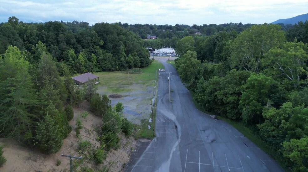 More Photos Of 926 E Stone Dr, Kingsport Land For Sale