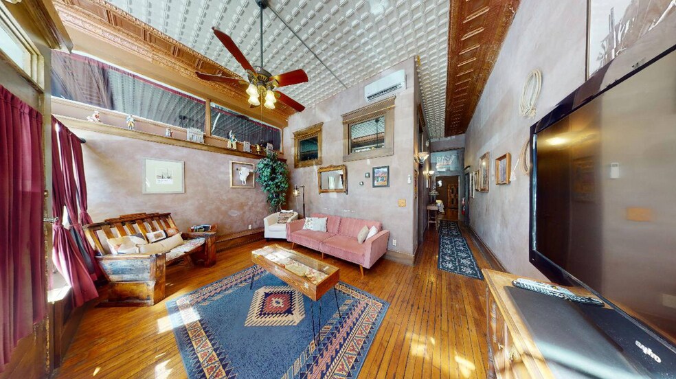 More Photos Of 61 Main St, Bisbee Hotel For Sale