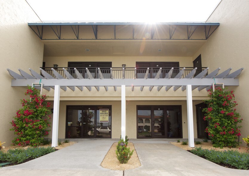 More Photos Of 321 Ocean Ave, Melbourne Beach Office For Lease