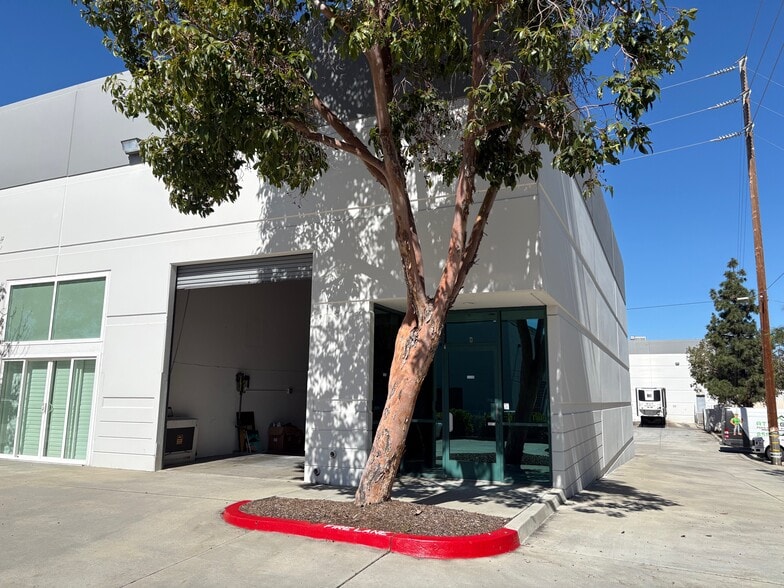 Primary Photo Of 510 Corporate Dr, Escondido Warehouse For Lease