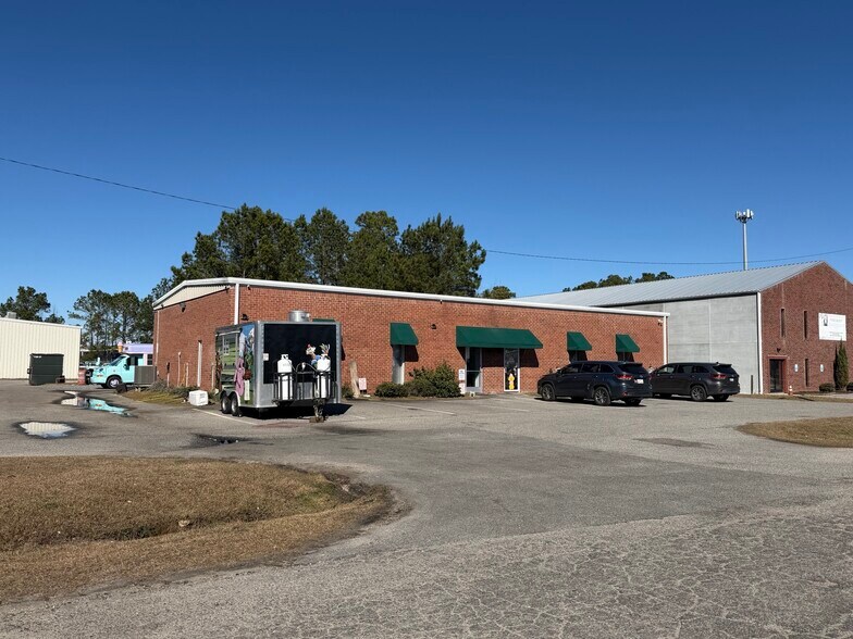 More Photos Of 199 Farmington Rd, Summerville Flex For Sale