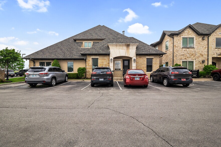 More Photos Of 6281 E 120th Ct, Tulsa Medical For Lease