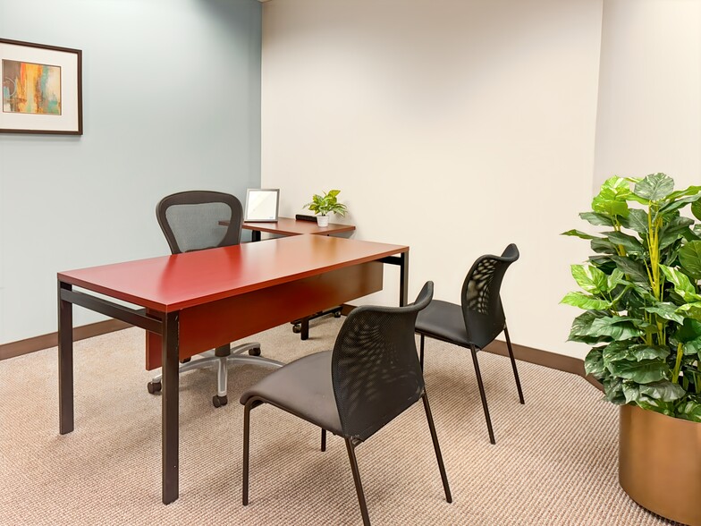 More Photos Of 1415 W 22nd St, Oak Brook Office For Lease