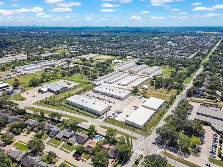 More Photos Of 17939 Kieth Harrow Blvd, Houston Showroom For Lease