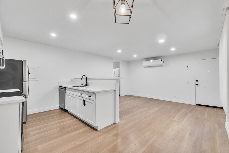 More Photos Of 625 Orizaba Ave, Long Beach Apartments For Sale