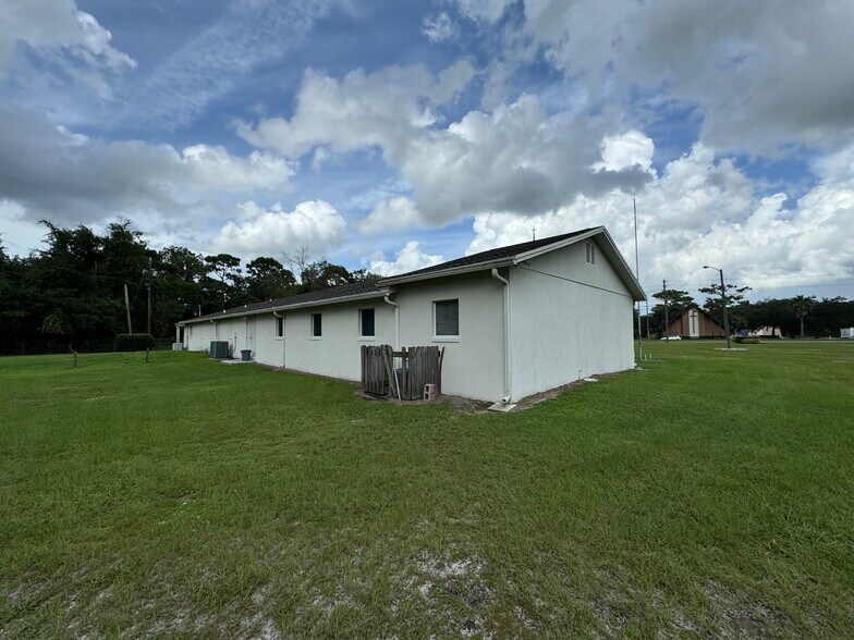 More Photos Of 2400 S Goldenrod Rd, Orlando Religious Facility For Sale
