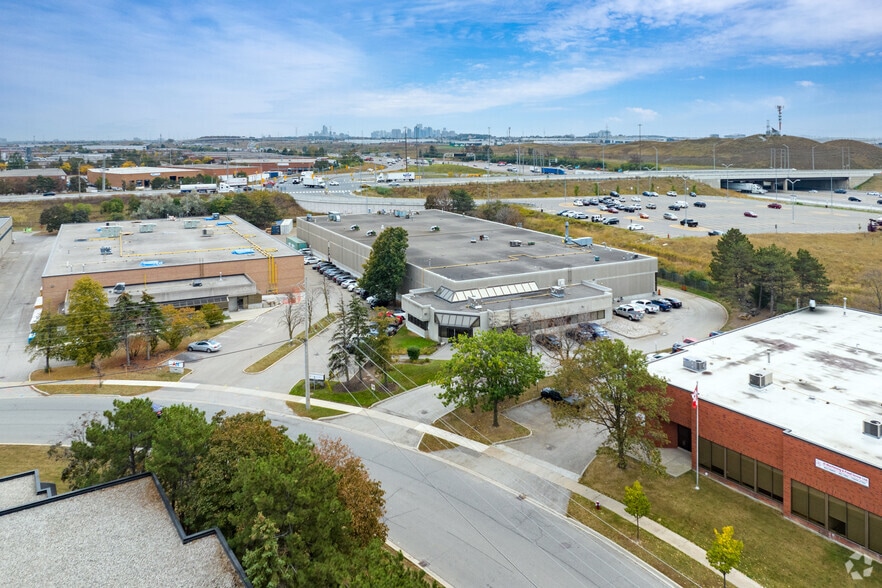 More Photos Of 7381 Pacific Cir, Mississauga Warehouse For Sale